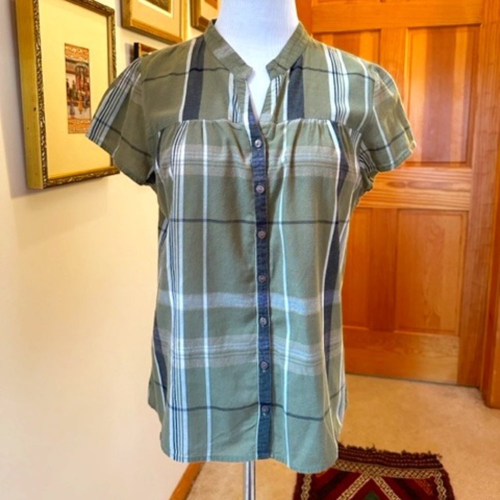 St. John's Bay Cap Sleeves Green and Ivory Button Shirt Top -  LP